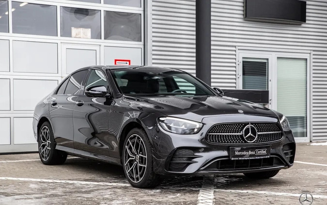 Mercedes-Benz Klasa E cena 249900 przebieg: 9893, rok produkcji 2022 z Władysławowo małe 301